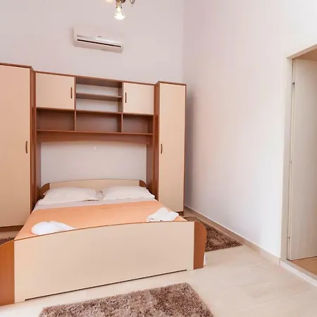 Apartment Ana
