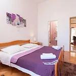 Ana Apartment
