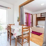 Apartment Ana *