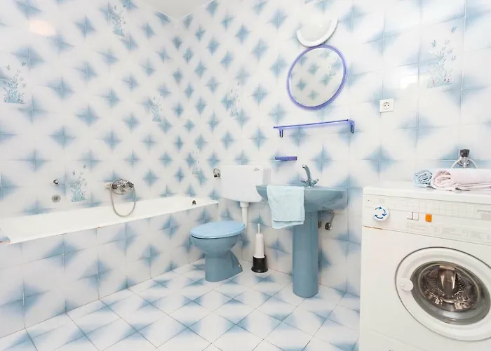 Ana Apartamento *
