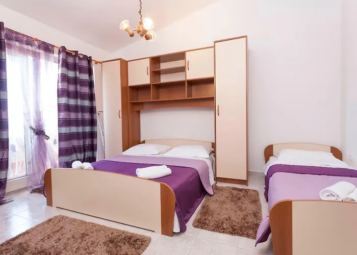 Ana Apartamento *